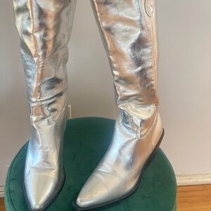 billini tall silver boots! size 8